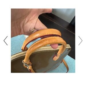 Vintage Dooney & Burke patent Leather Handbag or shoulder bag. Numbered bag rare